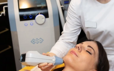 "Exilis Elite" neinvazīvai sejas un ķermeņa konturēšanai